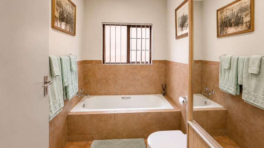2 Bedroom Property for Sale in The Coves North West